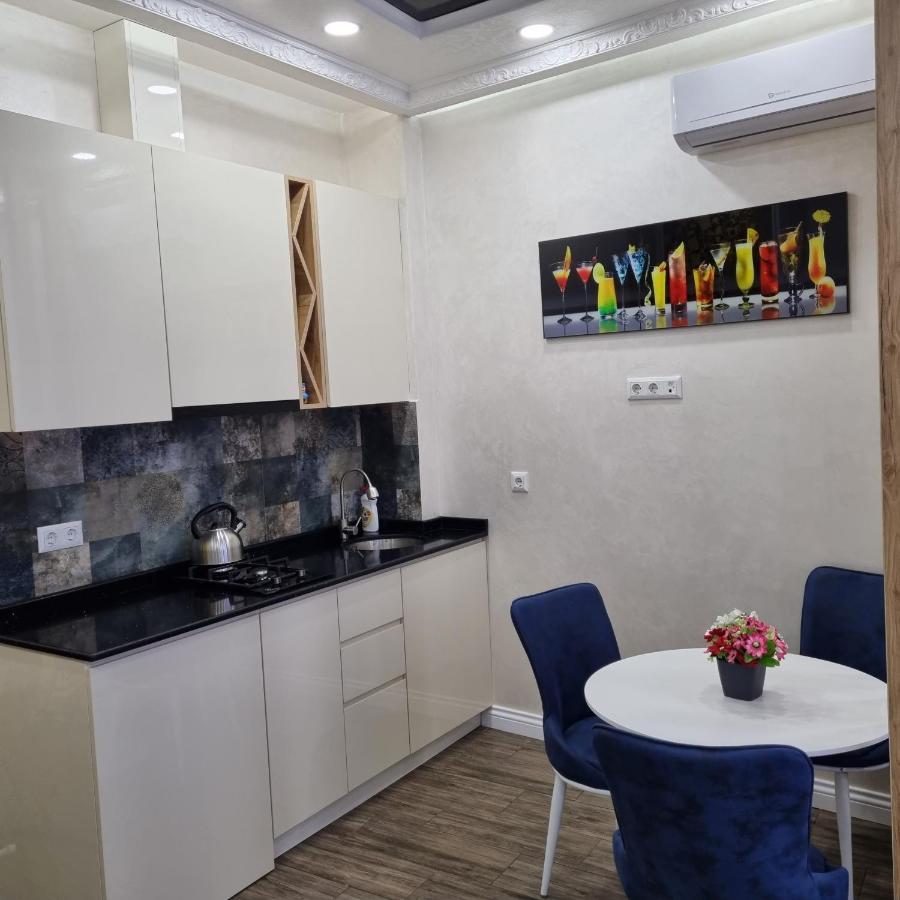 Apartment In Batumi For Dar Tower Exterior foto